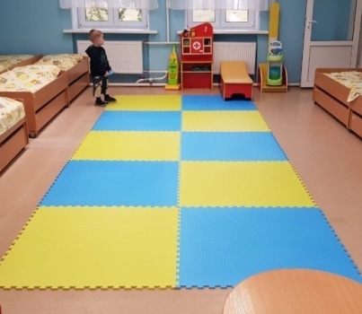 мягкий пол для детского сада, голубой и жёлтый